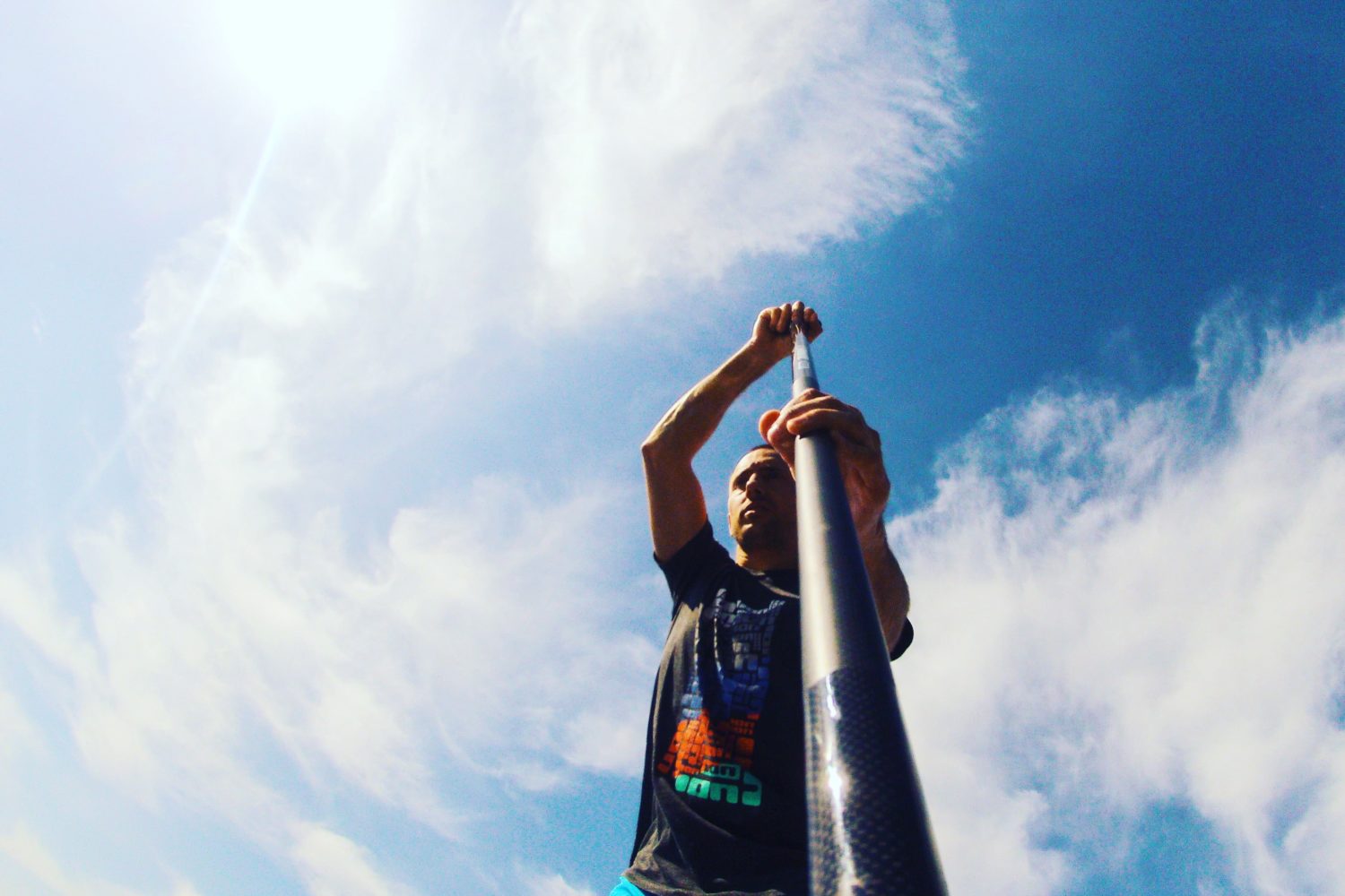 Greg Penne en plein entrainement Stand Up Paddle a Lyon sur le lac du Grand Large