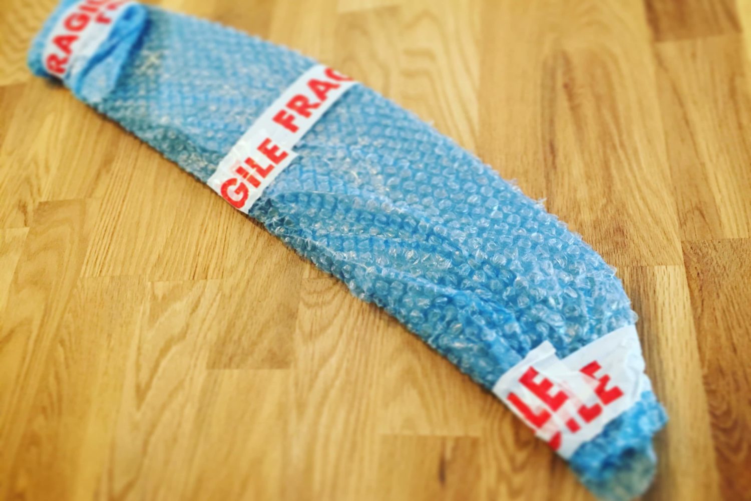 Le colis du Jeudi - Nouvelle Aile Prototype LOKEFOIL emballée